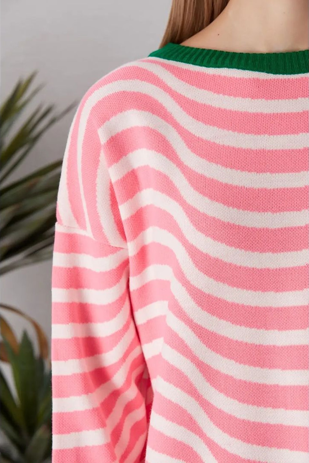  Bisiklet Yaka Oversize Beyaz Çizgili Pembe Triko Kazak