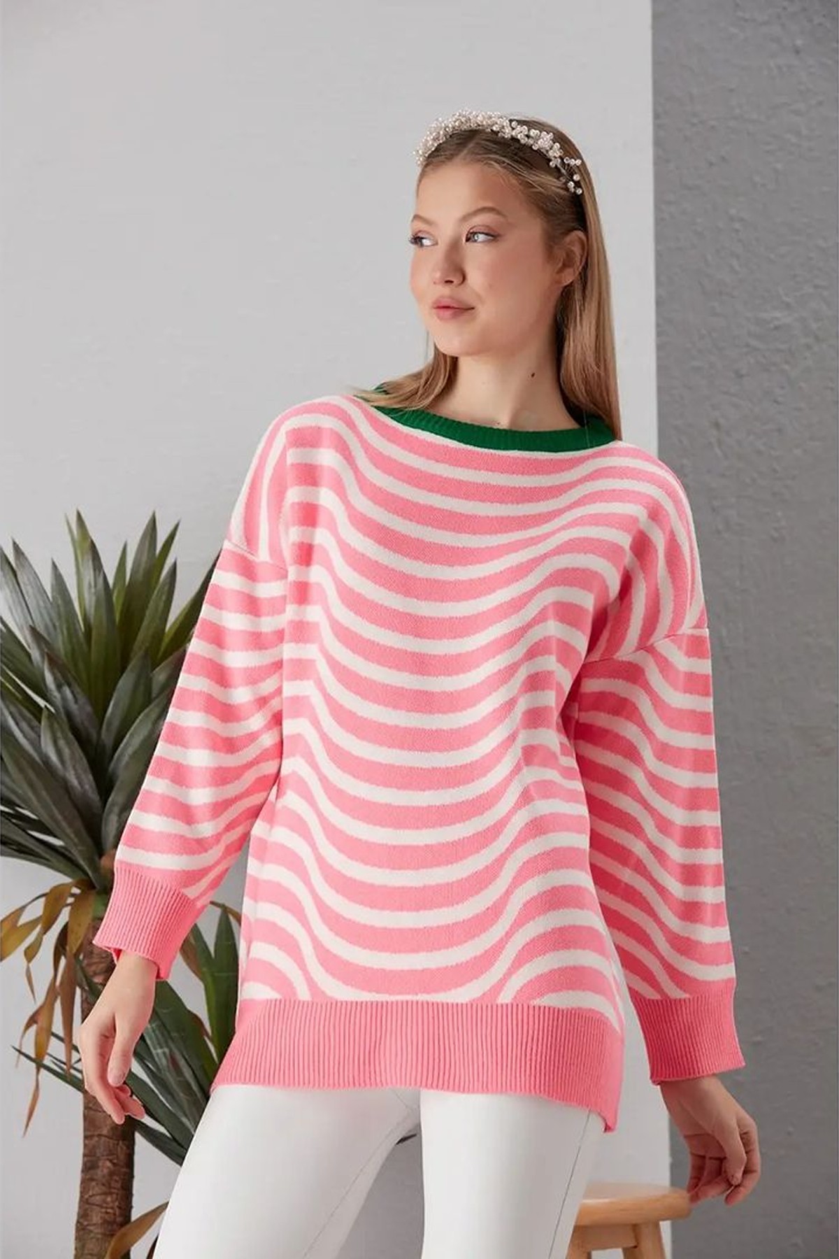  Bisiklet Yaka Oversize Beyaz Çizgili Pembe Triko Kazak