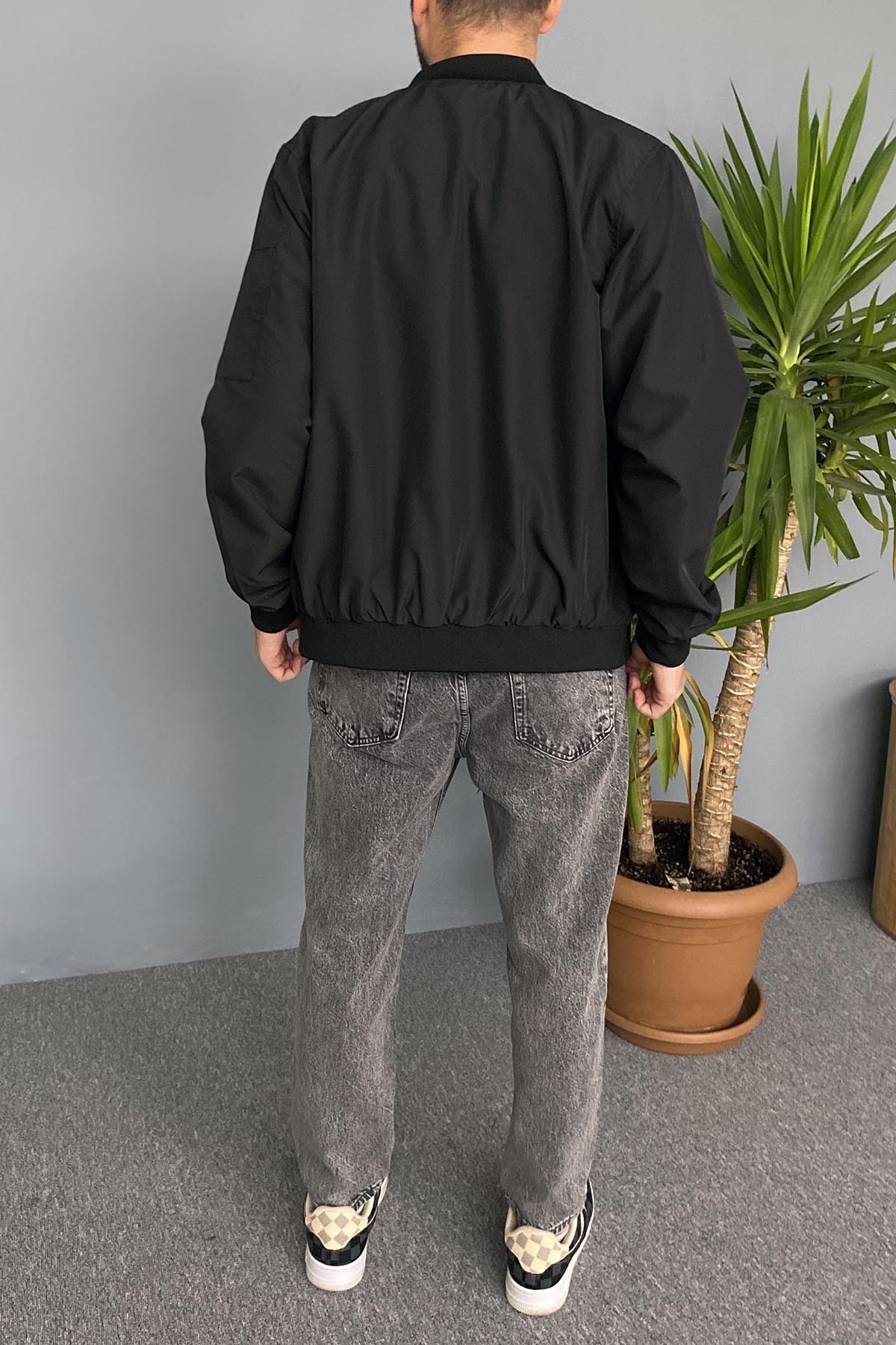  Dar Kesim Siyah Bomber Mont