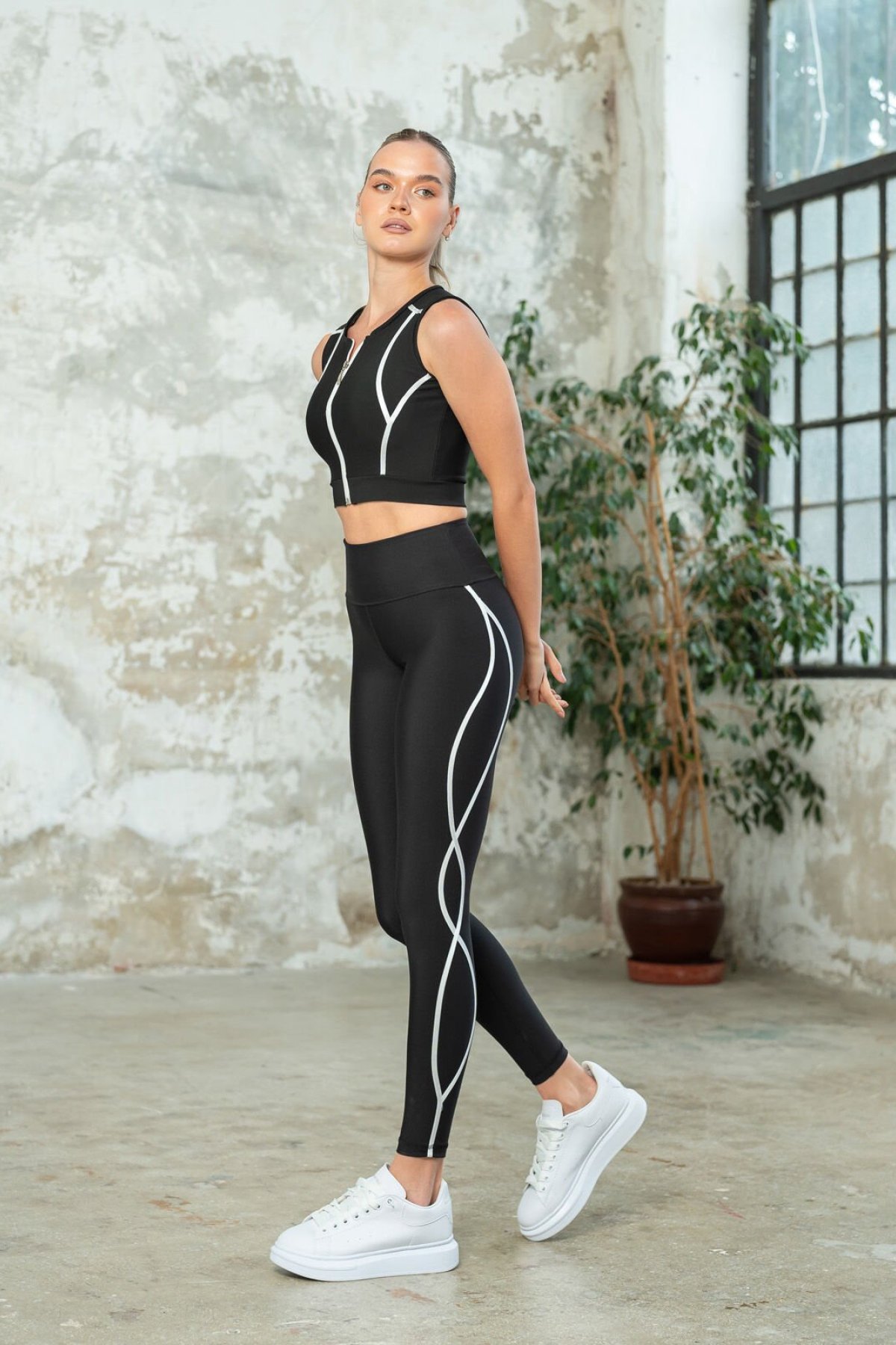 Lismina  Dar Kesim Spor Toparlayıcı Vanves Fitness Tayt Siyah Renk