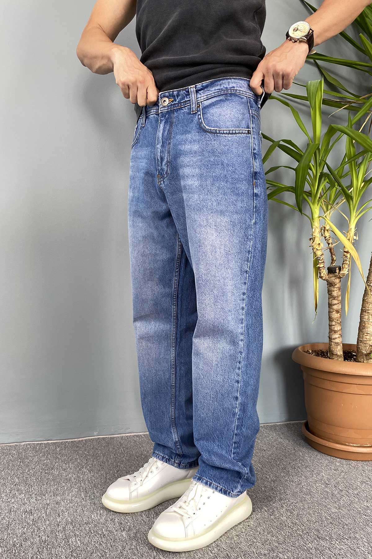 Taşlanmış Mavi Kot Pantolon Regular Kalıp