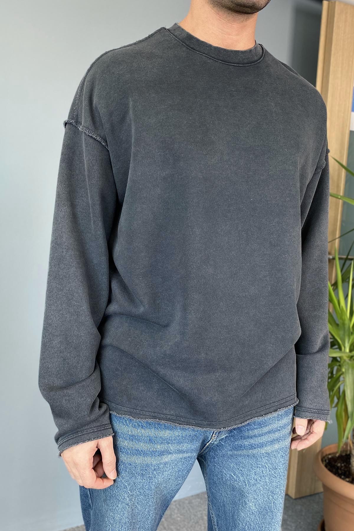  Oversize Antrasit Bisiklet Yaka Yıkamalı Sweatshirt