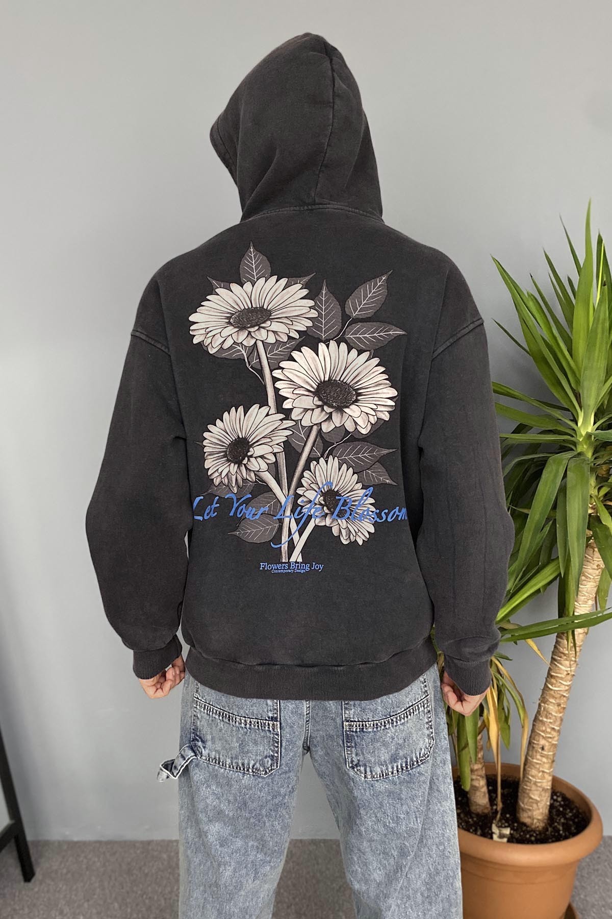  Oversize Çiçek Baskılı Cepli Antrasit Kapüşonlu Sweatshirt
