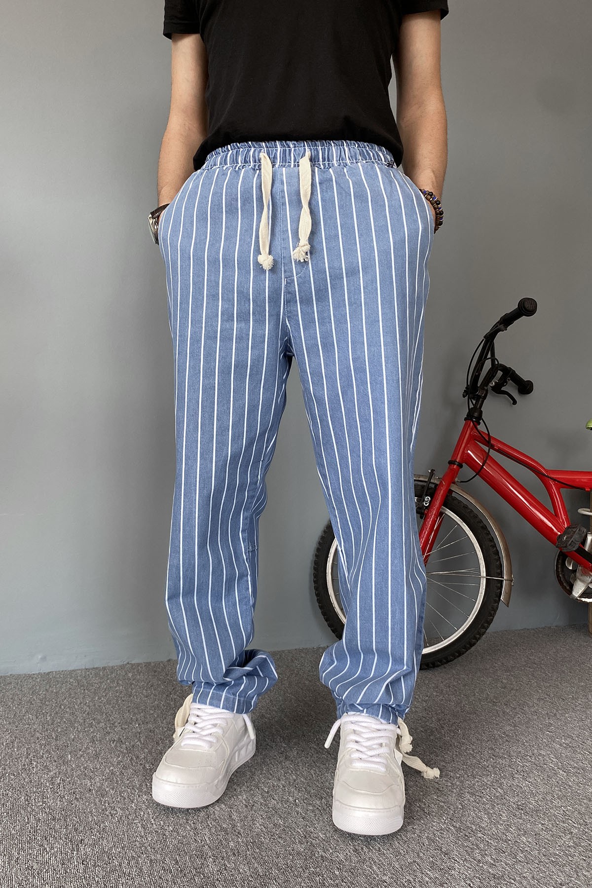  Paçası Bağcıklı Koyu Mavi Jogger Rahat Kesim Kot Pantolon