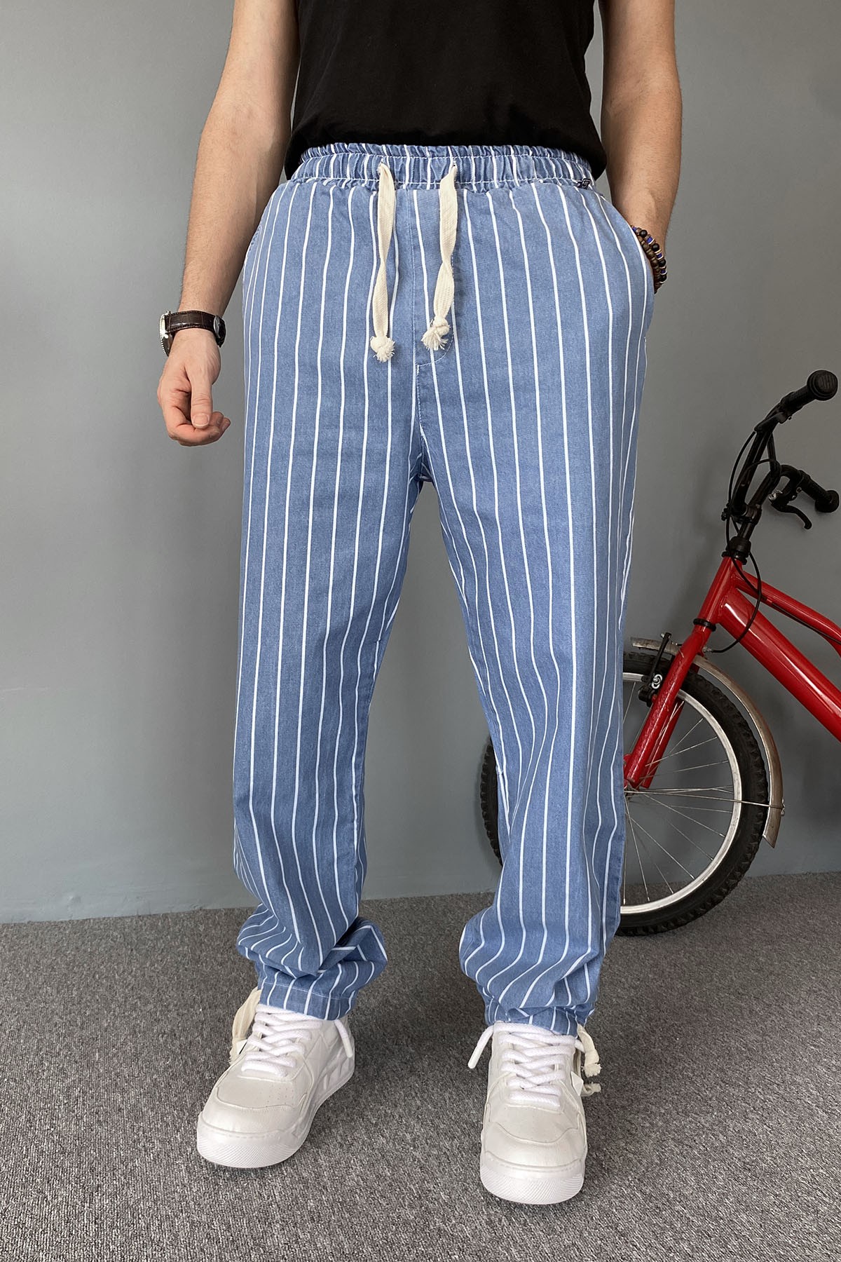  Paçası Bağcıklı Koyu Mavi Jogger Rahat Kesim Kot Pantolon