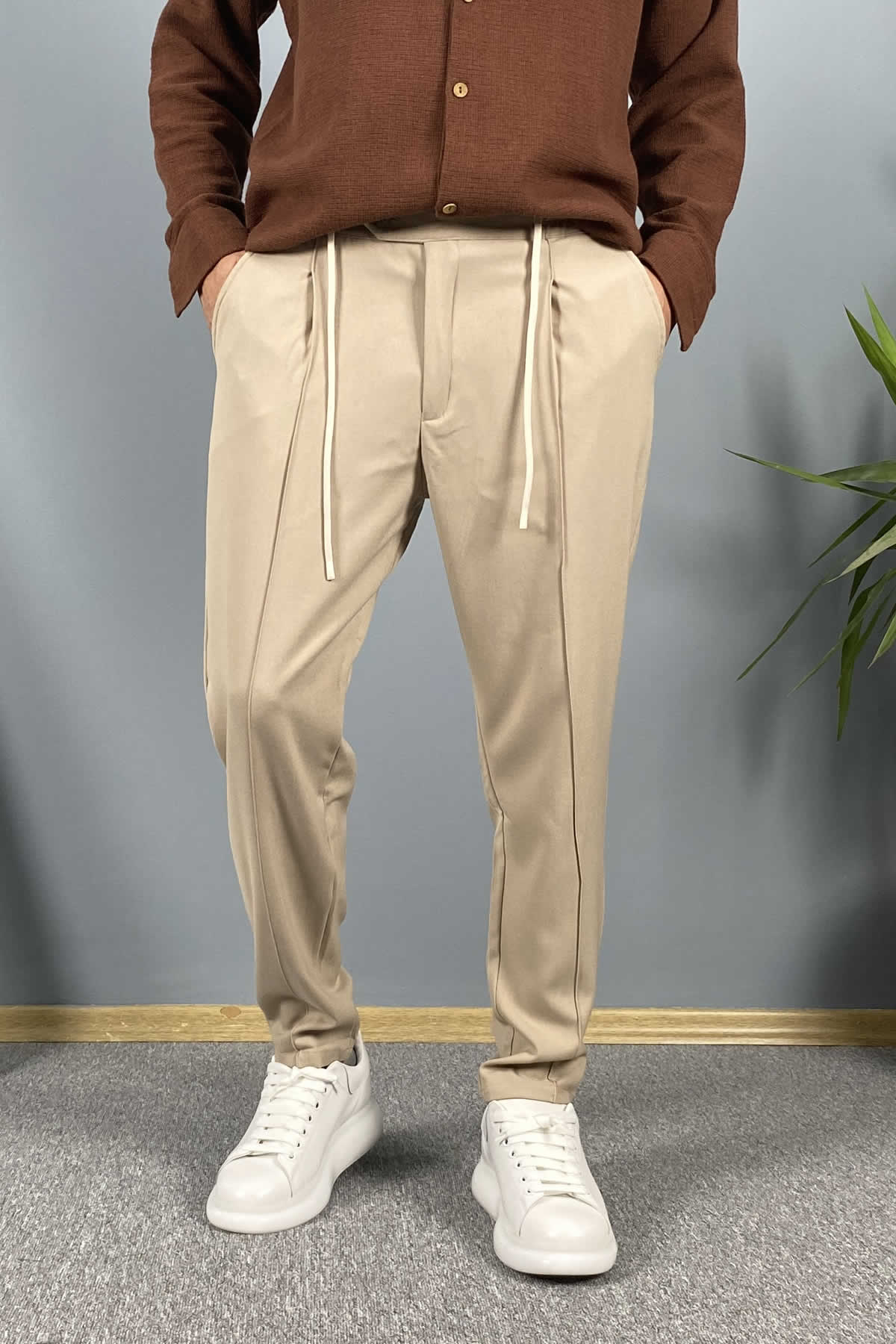  Dar Kesim Çift Pileli Bej Renk Jogger Pantolon