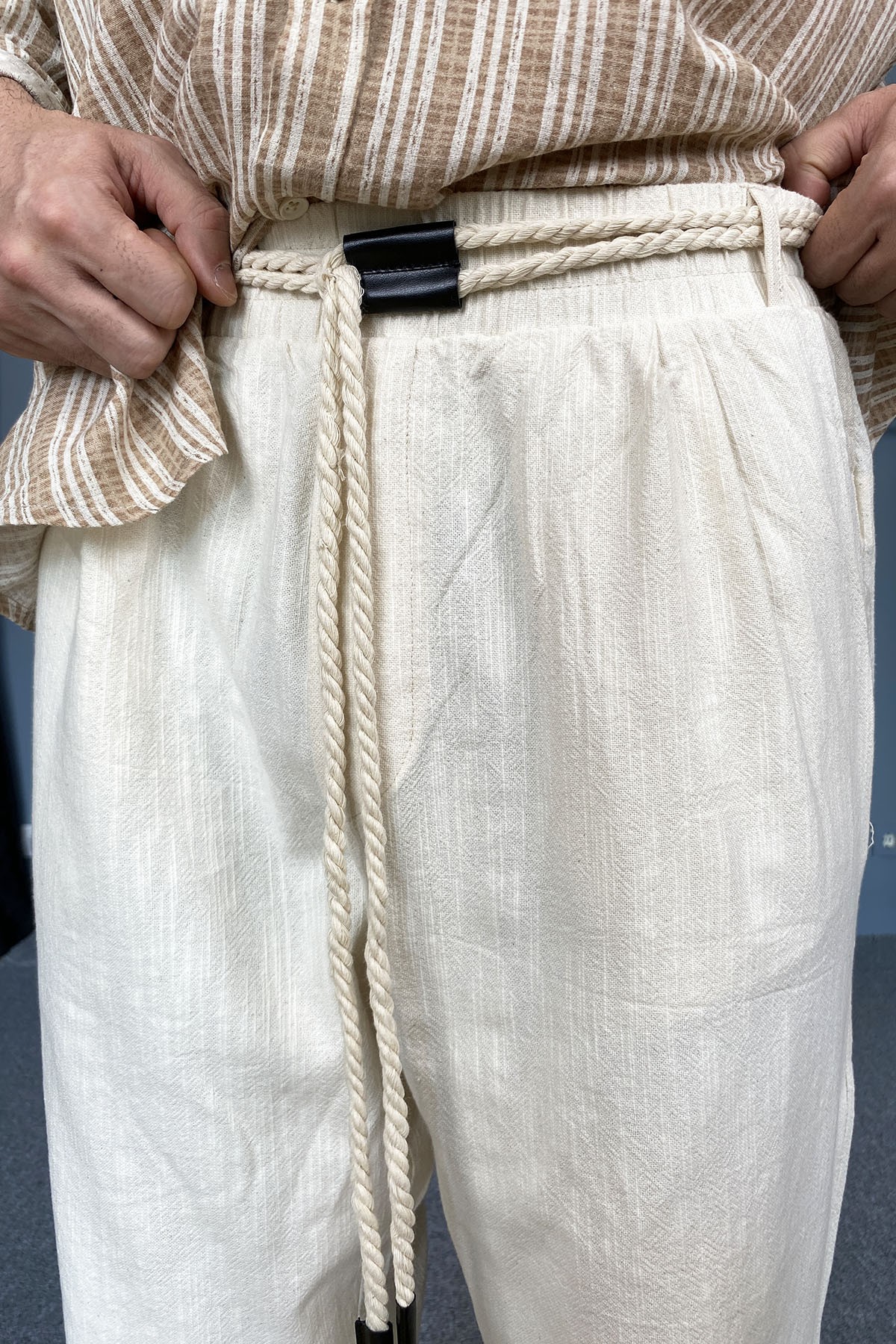 Rahat Kesim Keten Kumaş Bağcıklı Krem Renk Baggy Pantolon