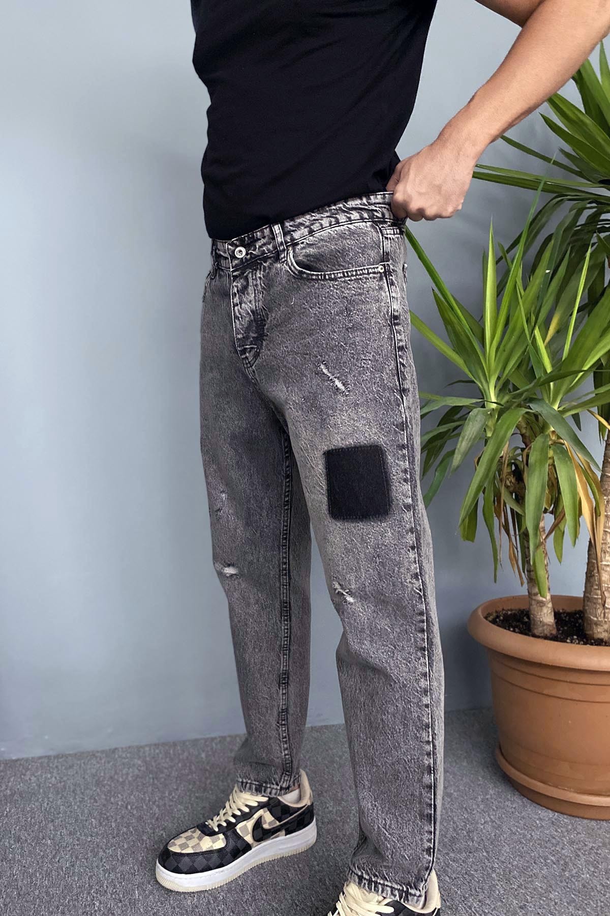  Yırtık Detaylı Antrasit Kot Pantolon