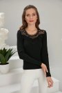 Yakası Dantel Detaylı Kaşkorse Siyah Bluz